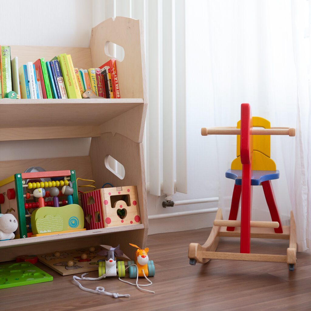 Amenagement-salle-dattente-etageres-faroz-IZZIBOX